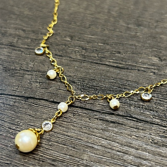 Vintage 1928 Gold Tone Pearl and Crystals Necklace - Picture 2 of 3